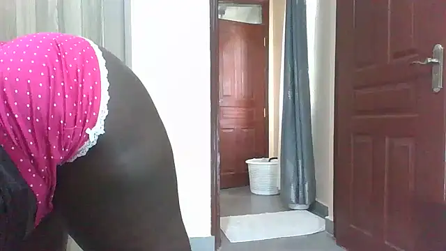 Huge_Bootybae élő XXX-chatje