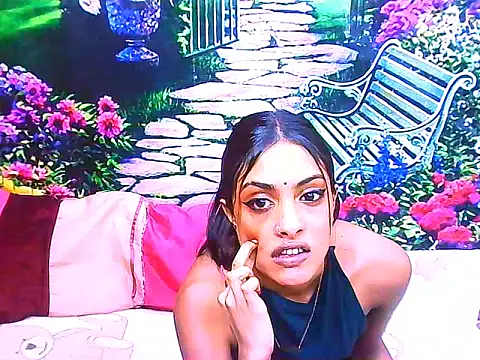IndianPretty14u2Luv Live XXX Chat