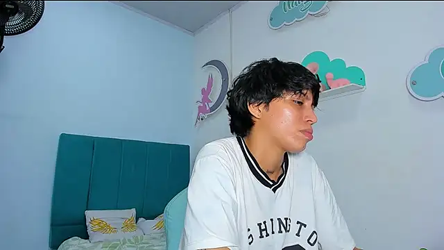 ivyheat3 élő XXX-chatje