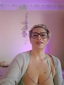 LunaBlaise élő XXX-chatje