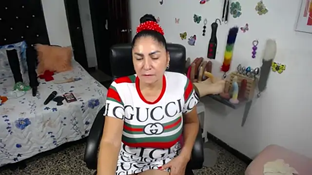 Chatroom XXX en direct de mature_bigboobs10