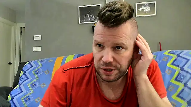 txan9876 élő XXX-chatje