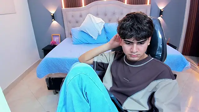 Tommy18__ Live XXX-Chat