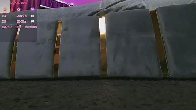 EmpressDesires' Webcam Show