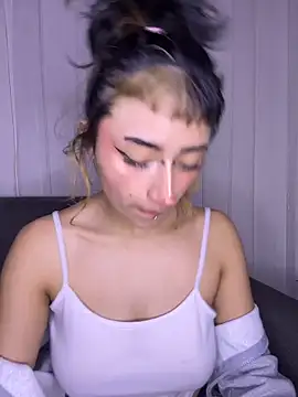 baby_akuma লাইভ XXX চ্যাট