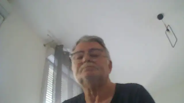 oura 现场XXX聊天