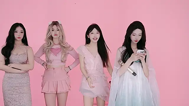 XL-LovelyDoll Show Webcam