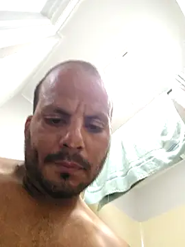 Ray89mon: διαδικτυακό σόου στην κάμερα