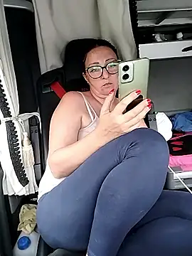 Онлайн чат XXX Milfa_nimfomana