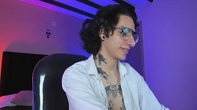 Vergil_Noir_'s Live XXX Chat