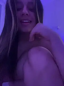 Lusty_Lunaa Chat XXX in diretta