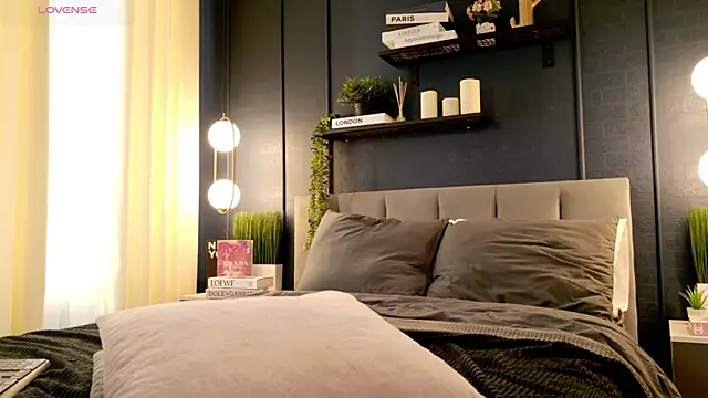 AdriaNochi's Live XXX Chat