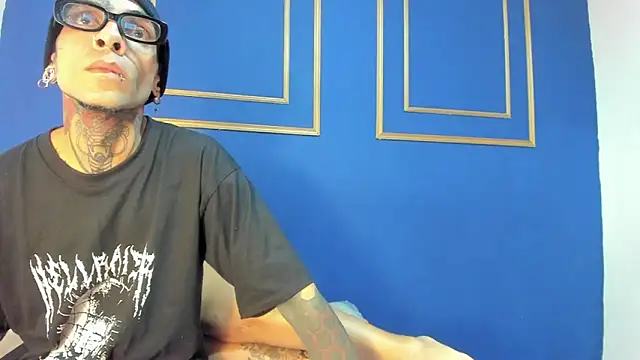 Demon_Rose_ Chat XXX in diretta