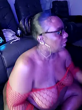 Thickkemzz41 现场XXX聊天