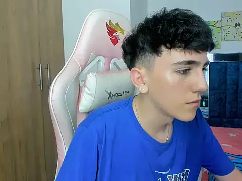 Chat +18 de irvin_keyes_1 ao vivo