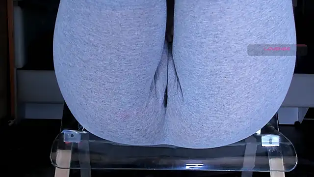 Czat XXX na żywo – Cameltoe_squirt_inPants