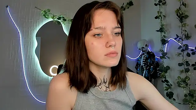 Elastikisss: онлайн-секс-чат