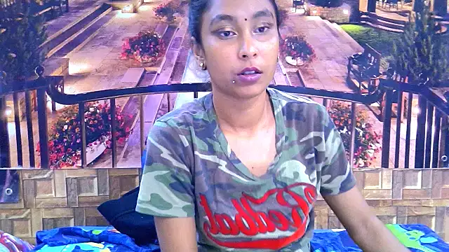 Chat +18 de IndianSexyButt ao vivo