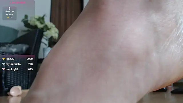 Squirtmania's Live XXX Chat