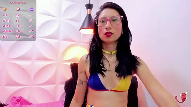 Živý XXX chat zaira_skinny