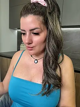 Pokazy przed kamerką – SophieRoouse