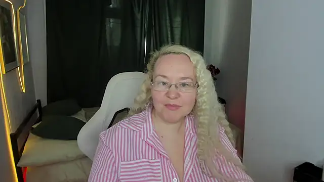 Show modela ViolaSmithh na web-kameri