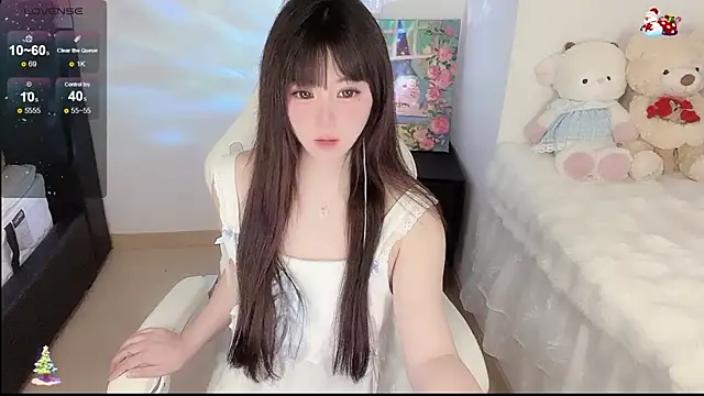 yuii-7 Chat XXX in diretta