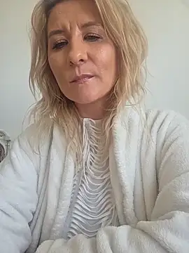 KaylinJan – Naživo XXX chat