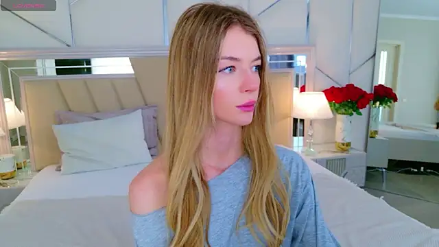 แชท XXX สดของ MeganMour