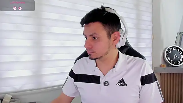 Rick_AdamsのライブXXXチャット