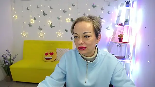 NikaMayu's Live XXX Chat