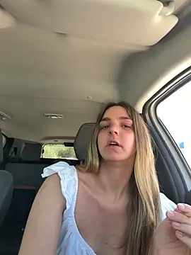 Show modela DoriDelux66 na web-kameri