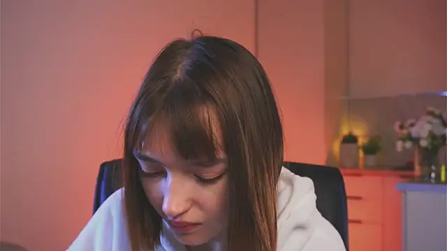 Chat +18 de Leyla_crsh ao vivo