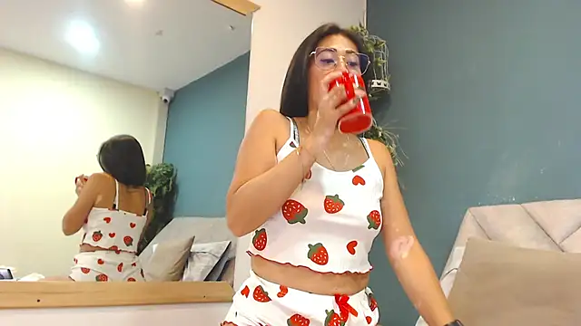 Chatroom XXX en direct de SharisWillian