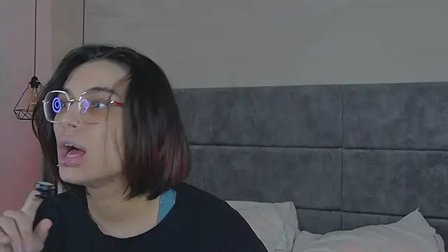 Chat +18 de VioletAsh ao vivo