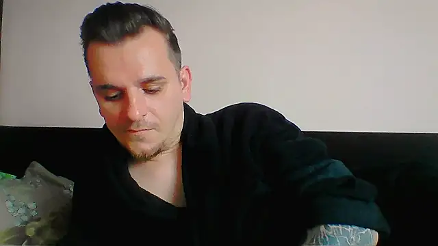 Huge_cock22cmn Webbikameraesitys