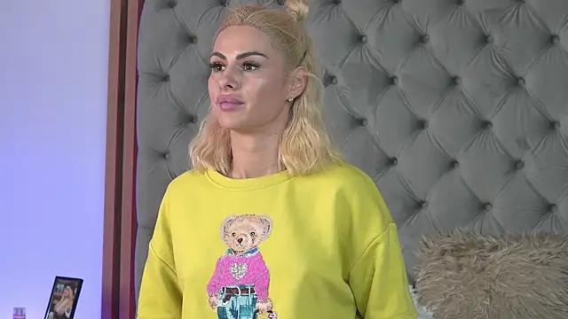 TiffanyMaze Live XXX Chat