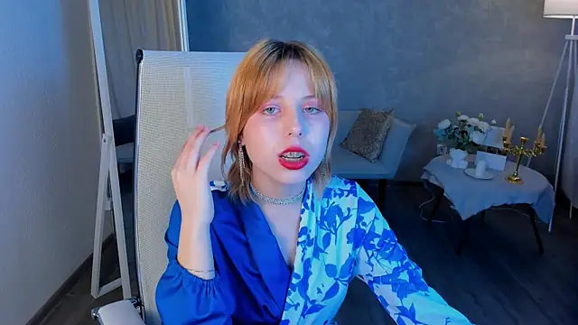 VivienneHebert 现场XXX聊天