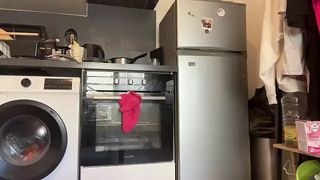 nanaisbackk's Webcam Show