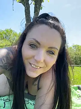 InkedCurly_L Webcam-Show