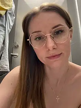 Show modela FReyja_44 na web-kameri