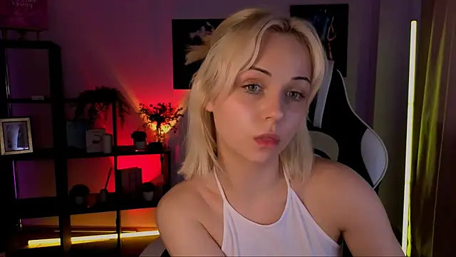 ElenaMonroe Adlı Modelin Canlı XXX Sohbeti