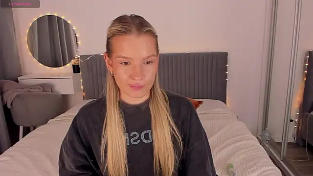 CassieRayss' Live XXX Chat