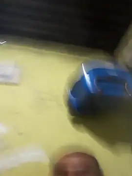 m-a-g-n-a-t-a ওয়েবক্যাম শো