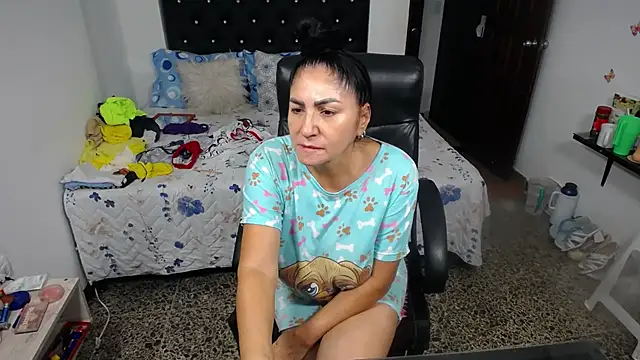 mature_bigboobs10 现场XXX聊天