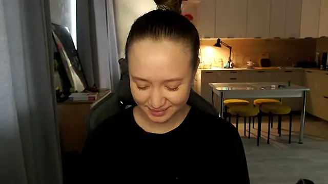 _lalune_'s Live XXX Chat