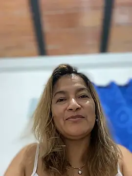 Chatroom XXX en direct de Jlo_69