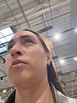 Holly_Play live XXX chat