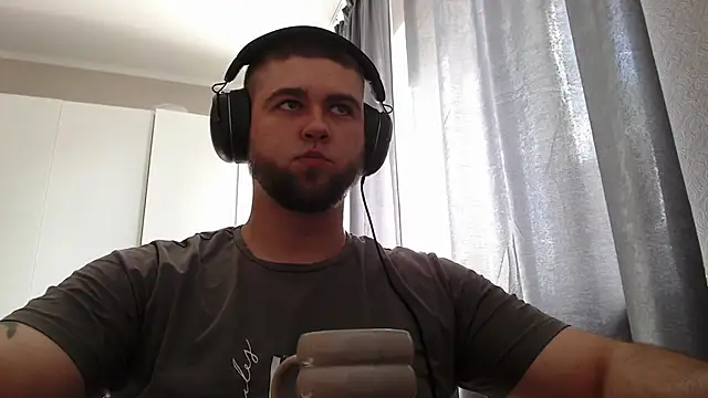 Show modela Ar4eewal na web-kameri