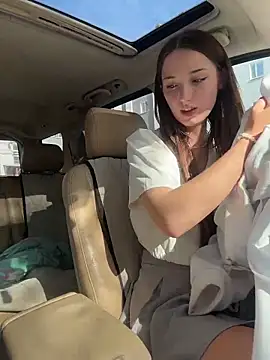 Pertunjukan Kamera Web DollyTall